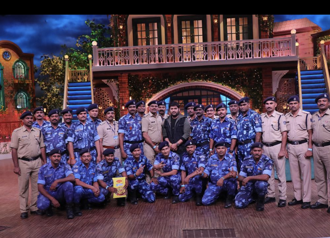 Kapil Sharma Pays Tribute To CRPF In His Show Akshay Kumar And