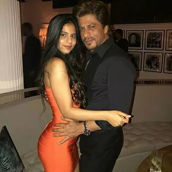 Shah Rukh Khan Reveals How Suhana Khan Makes Fun Of Him