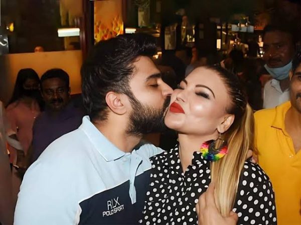 Shocking Rakhi Sawant Accuses Husband Adil Khan Durrani Of Selling Her