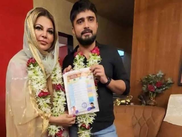 Shocking Rakhi Sawant Accuses Husband Adil Khan Durrani Of Selling Her