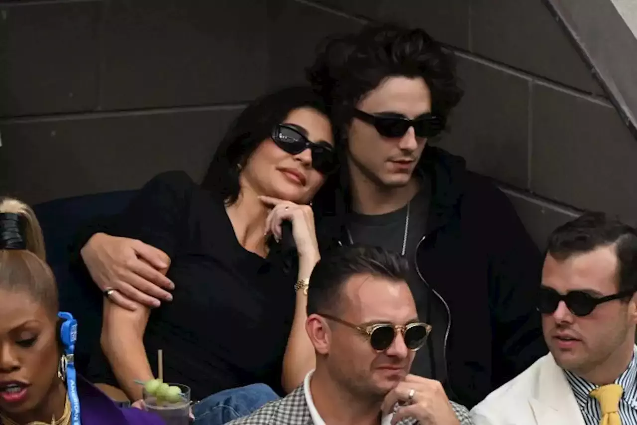 Kylie Jenner and Timothée Chalamet can t keep their hands to themselves