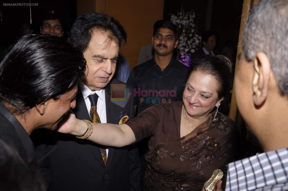 Saira Banu S Beautiful Note For SRK Will Leave You Teary Eyed If I