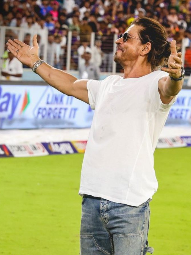 Despite Being Unwell THIS Sweet Gesture From Shah Rukh Khan Is Earning