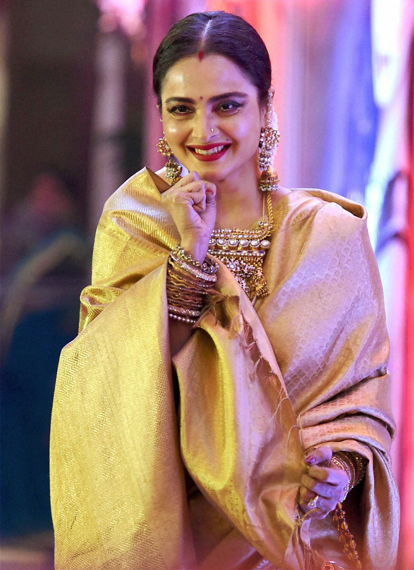 bollywood actress rekha marriage photos