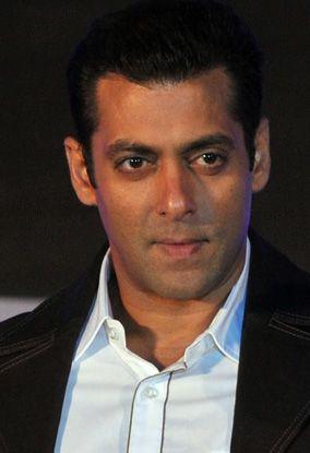 Salman Khan fine after surgery - Masala