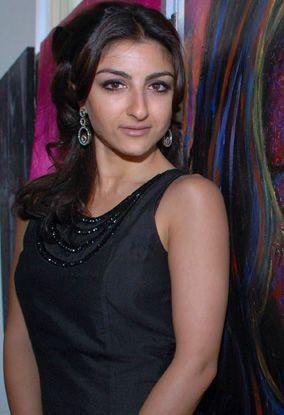 Soha Ali Khan Wax Mms - Soha Ali Khan in an MMS controversy - Masala