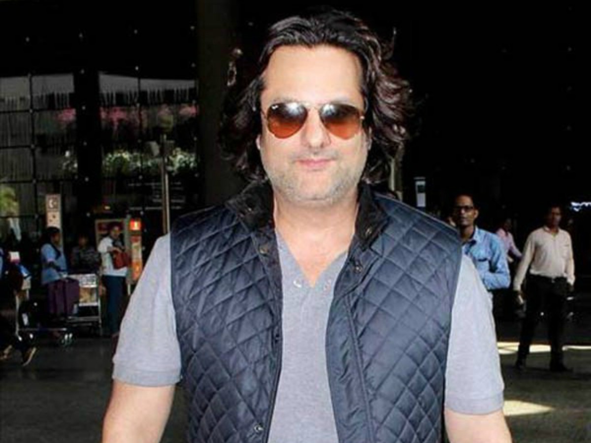 Fardeen Khan spotted looking leaner than ever - Masala