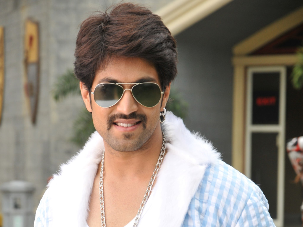 Yash shops superstar