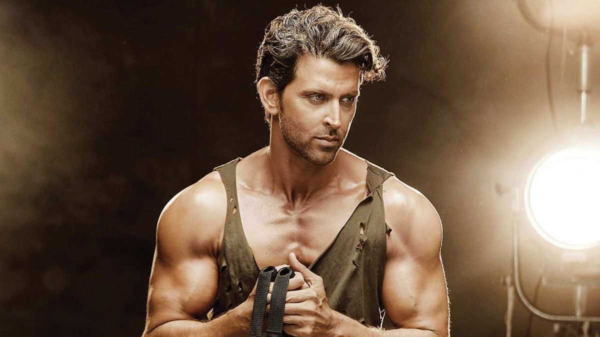 Here's how you can get your six-pack abs like Hrithik Roshan in your 40s |  Health-specials News - The Indian Express