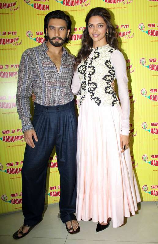 Is Deepika taller than Ranveer Singh? What is her height? - Quora
