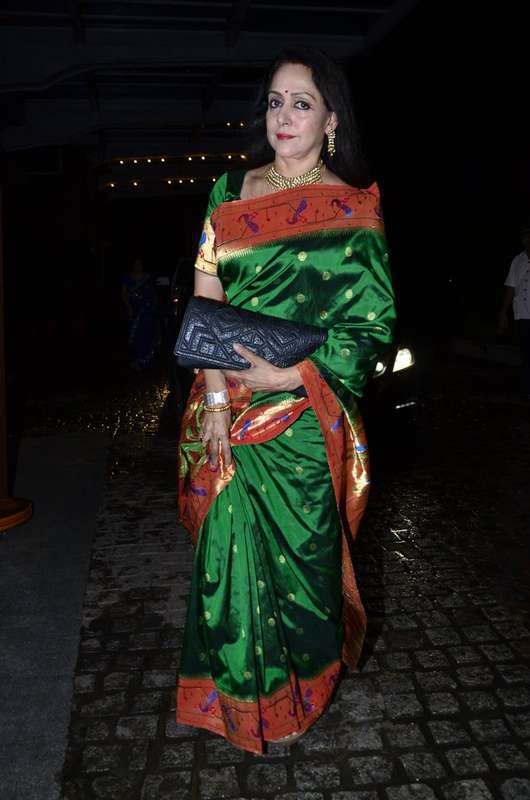 Hema Malini Konkona Sen Sharma And Gauahar Khan Snapped At Nikitin Dheer S Wedding Masala