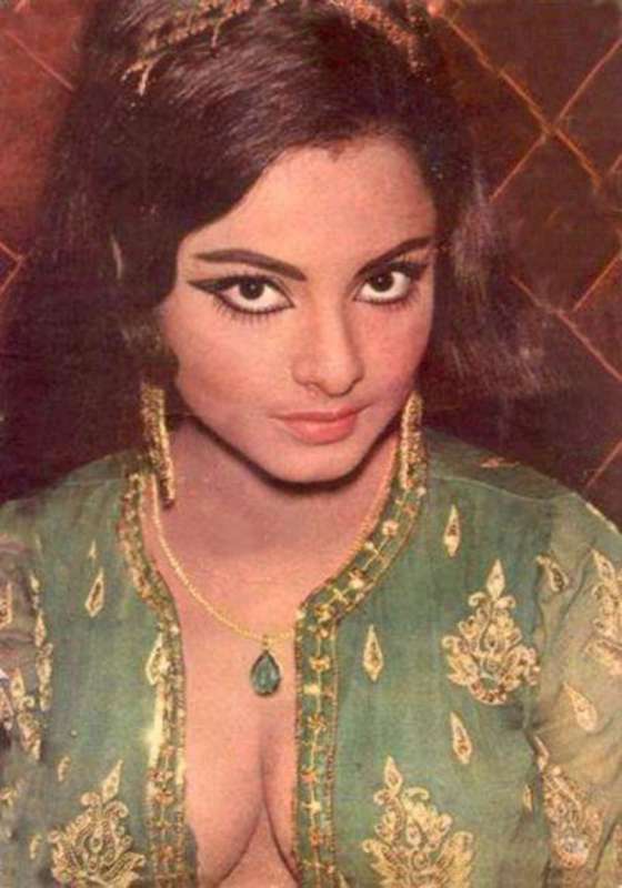 Rare Pictures and Facts About Rekha - Masala.com