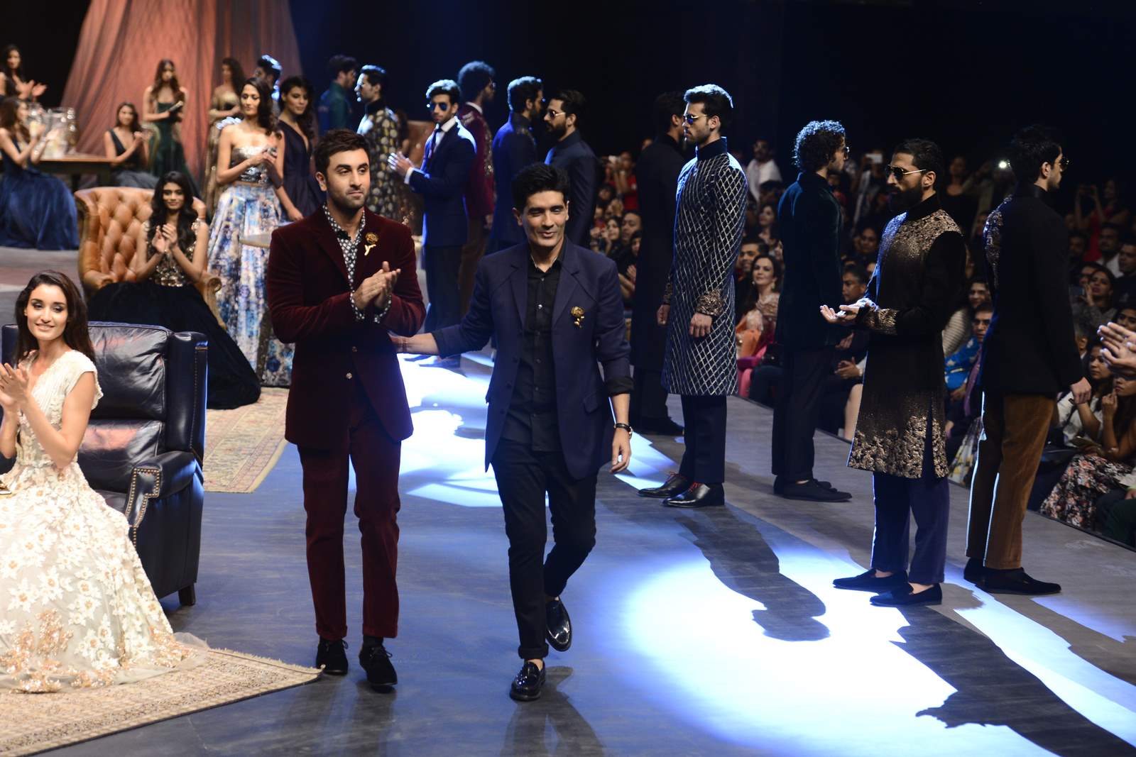 Confirmed! Ranbir Kapoor Will Walk The Ramp For Manish Malhotra At LFW  Winter/Festive 2015