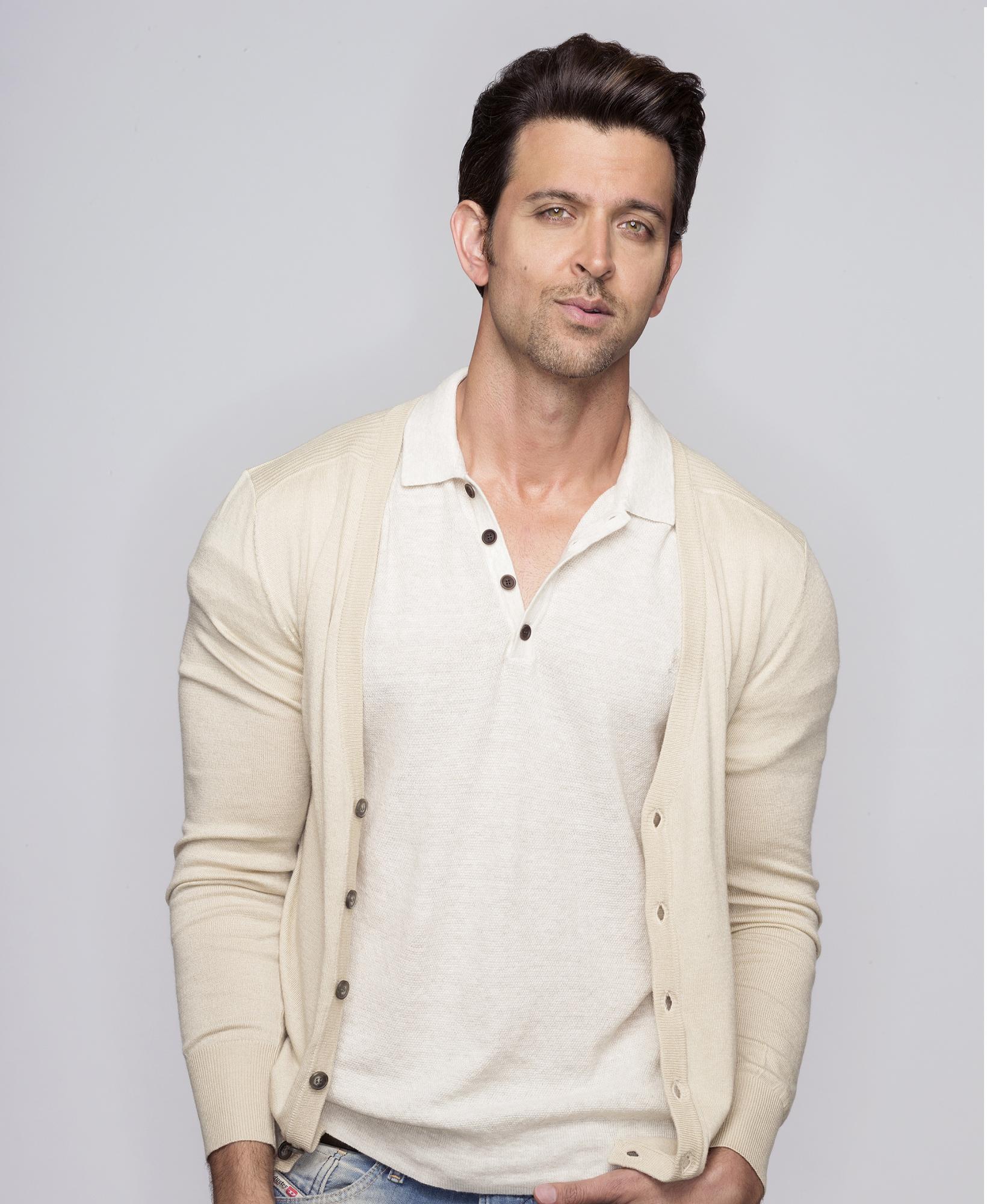 Hrithik Roshan Outfits-30 Best Dressing Styles of Hrithik Roshan | Hrithik  roshan, Outfits, Fashion