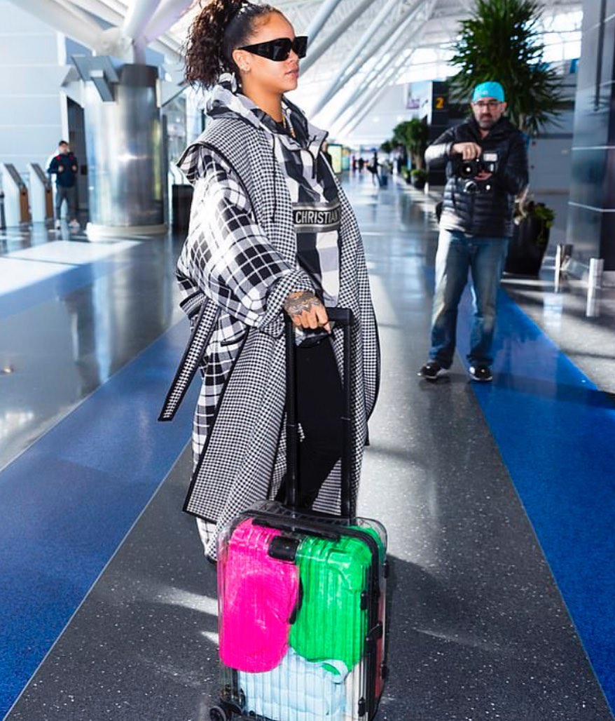 Rihanna’s Latest Airport Look is Proof She Isn’t Suffering from Break ...