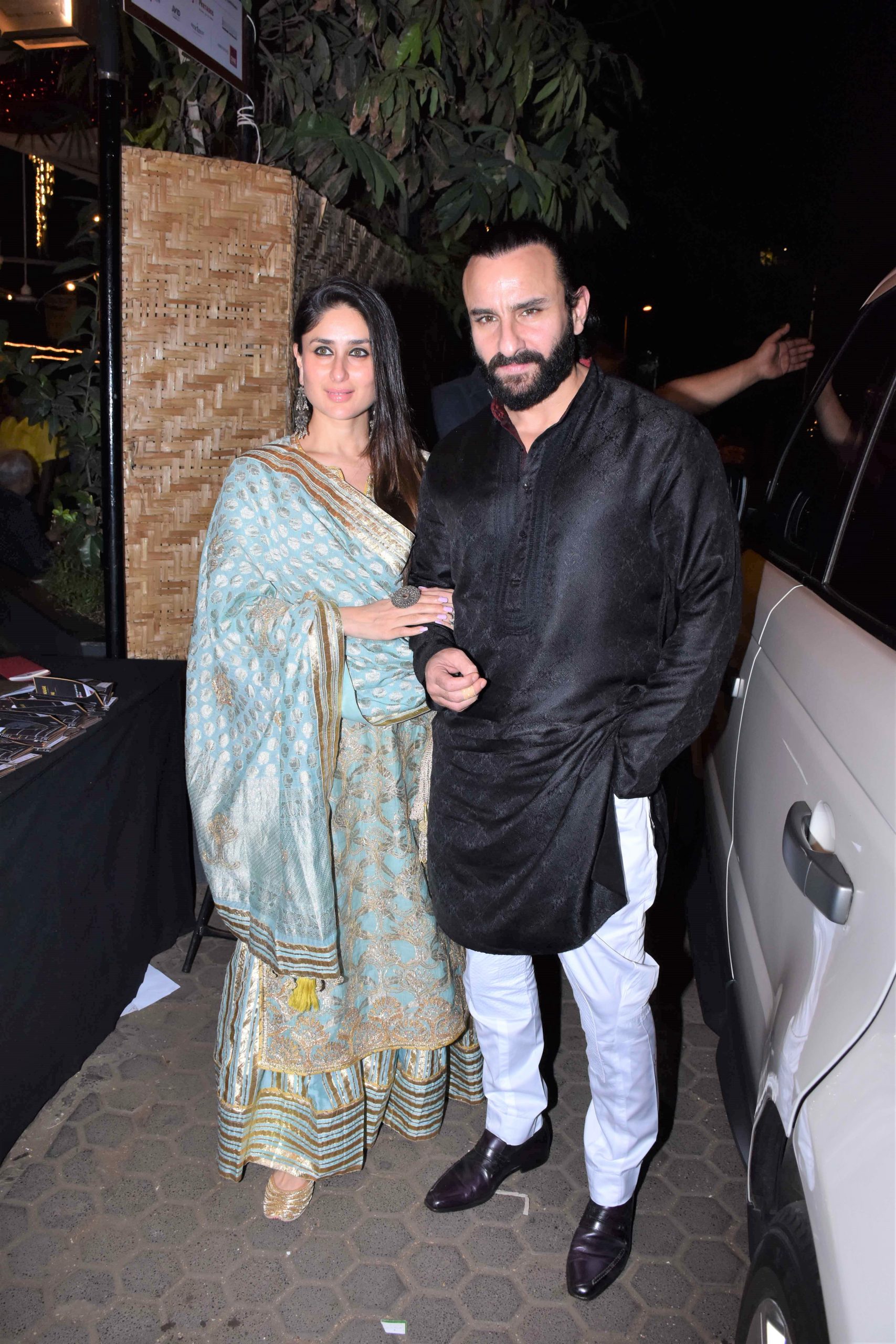 Star Spotting Kareena Kapoor Saif Ali Khan Give Us Couple Goals Kriti Sanon Keeps It Casual 9409