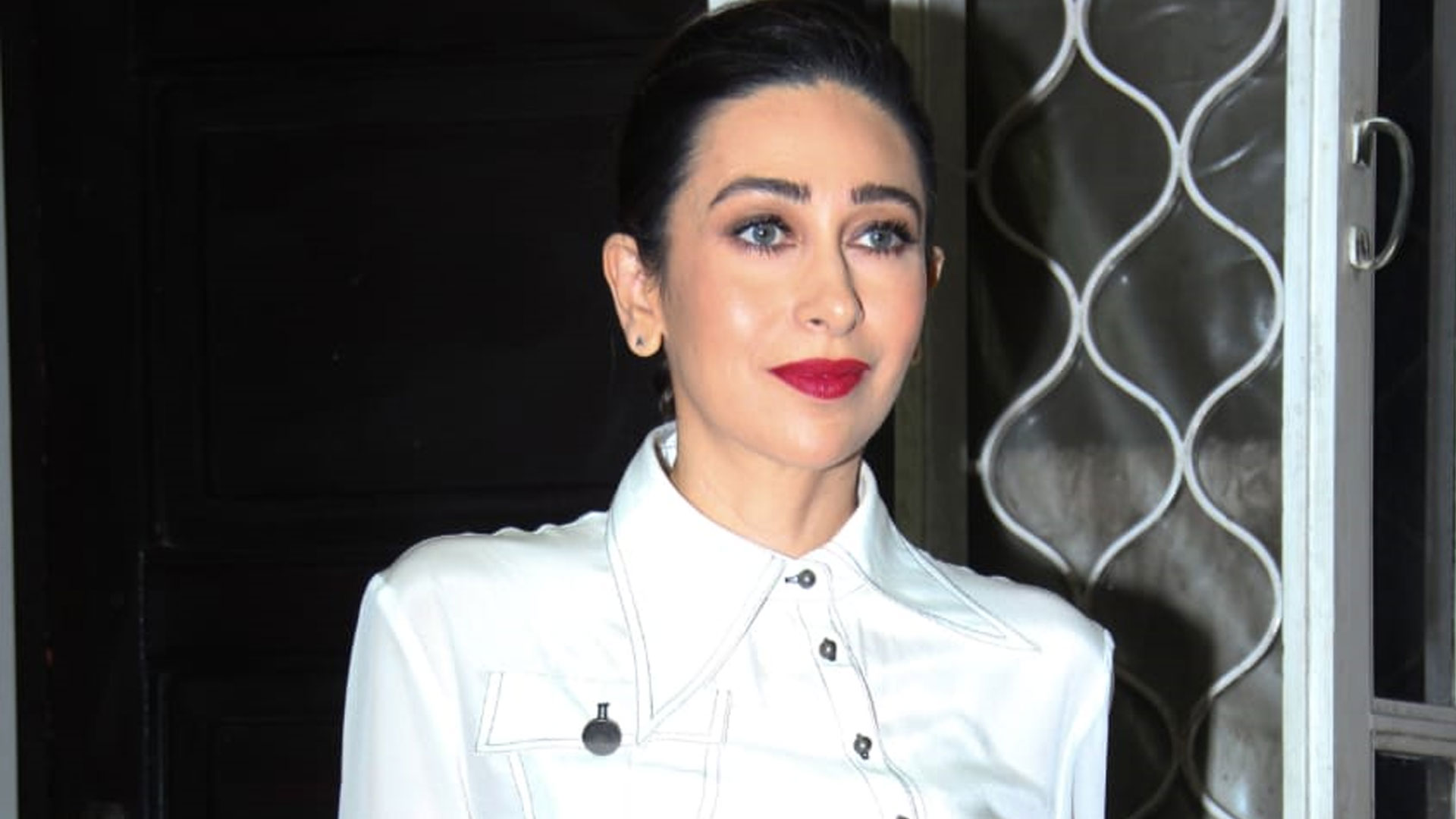 Karisma Kapoor Rocks a Red Pout - Masala