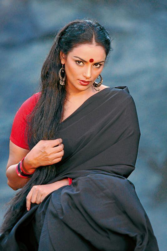 Shweta Menon’s Charges Against Politician - Masala.com