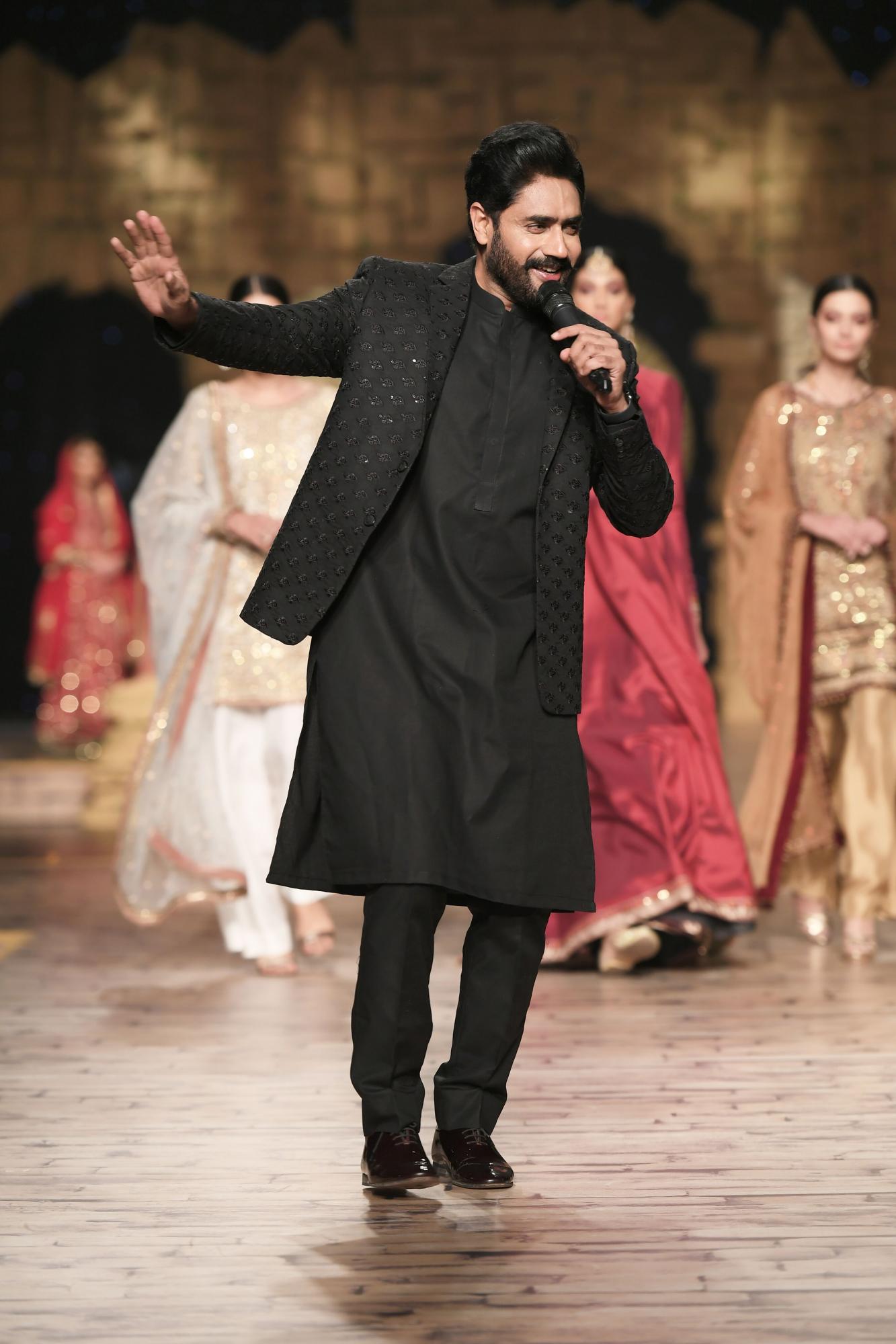 Fahad hotsell hussayn sherwani