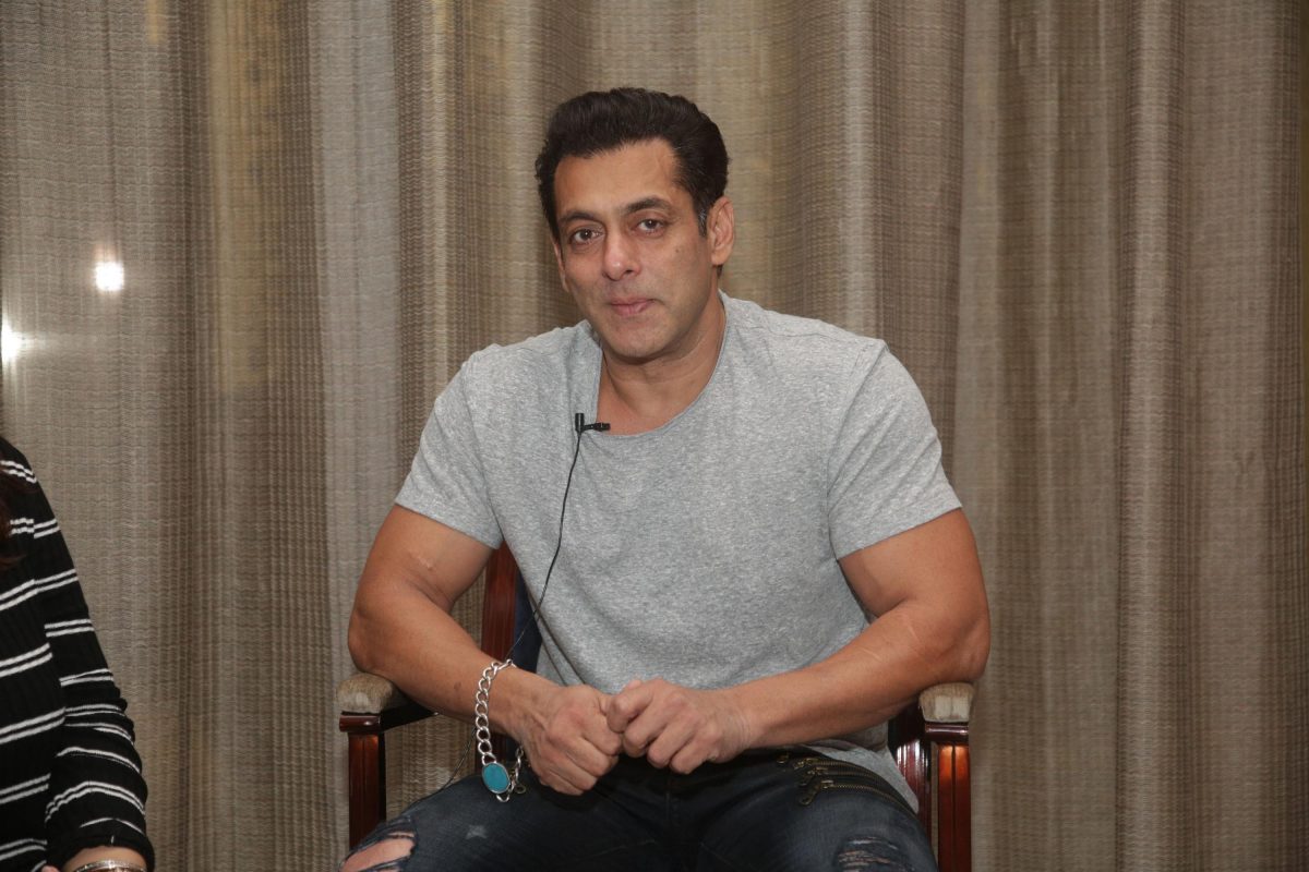 Salman Khan In Dubai For Dabangg Tour Reloaded Alongwith Other Stars Masala