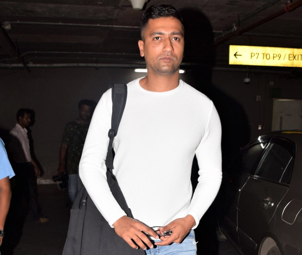 Vicky Kaushal Spotted At The Airport, Fans Notice Scar From Injury - Masala