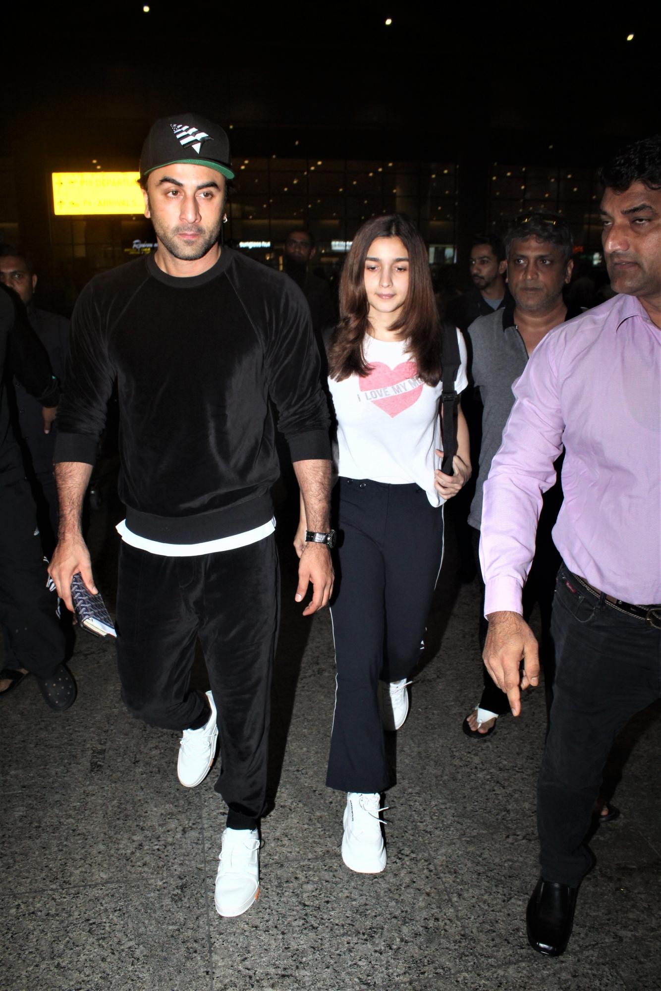 Ranbir Kapoor, Alia Bhatt return home after dreamy NYC vacation