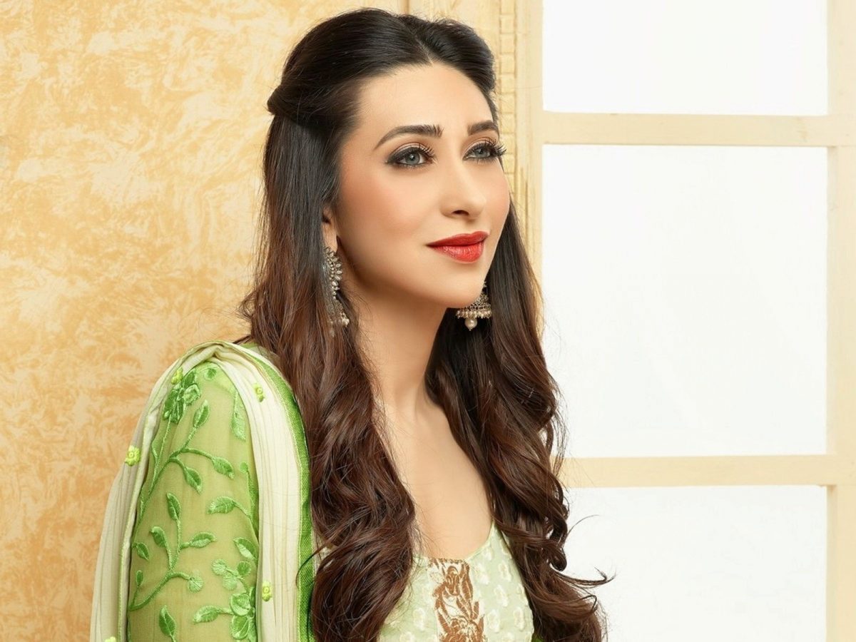 Children's Day 2019: Karisma Kapoor's Throwback Pic Is No 1, Just Like Her