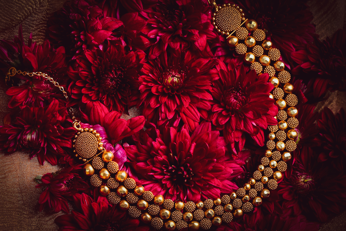 Damas on sale necklace collection