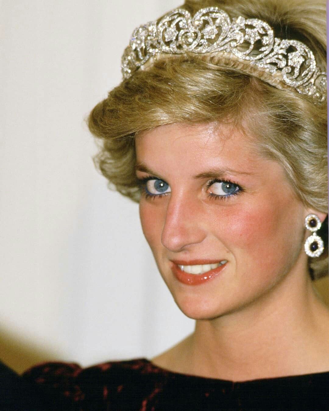 Lady Diana, The True Queen of Hearts - Masala