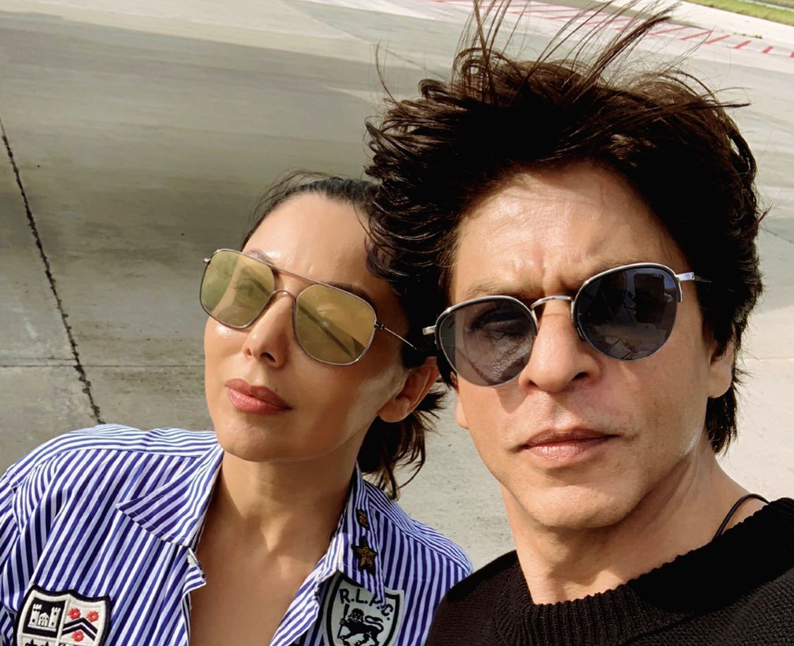 Maharashtra Election 2019: Shah Rukh Khan Seen With Wife Gauri Khan At ...