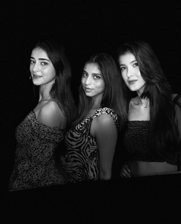 BFFs Suhana Khan, Shanaya Kapoor And Ananya Pandey Pose For The Perfect ...