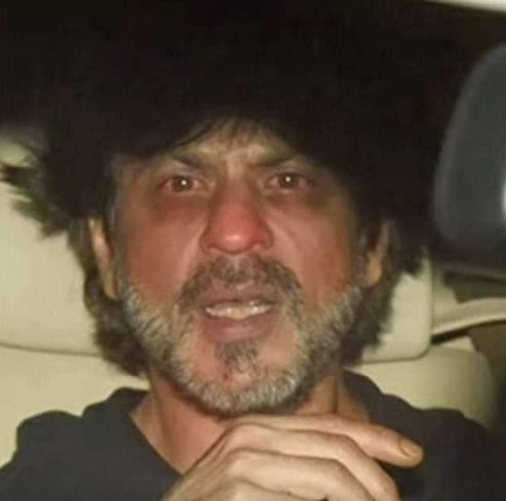 Viral photo of Shah Rukh Khan with bloodshot eyes was not taken amid Aryan Khan’s arrest