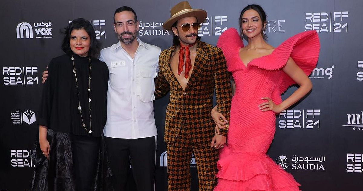 Ranveer Singh, Deepika Padukone are back in the town after promoting 83 in  Saudi Arabi