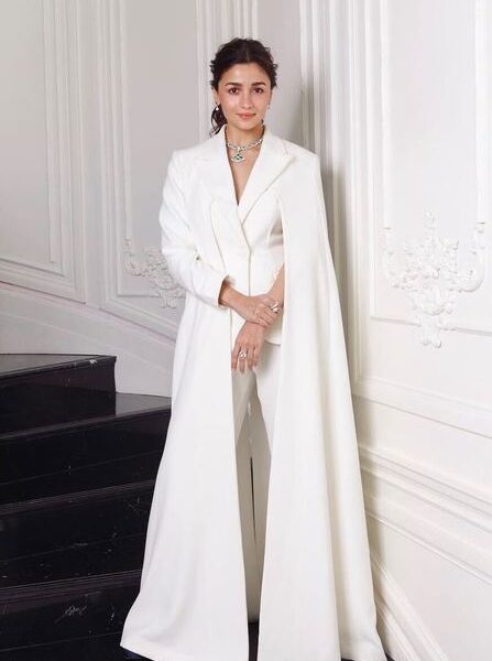 Alia Bhatt or Sonam Kapoor? Who wore caped pantsuit better?