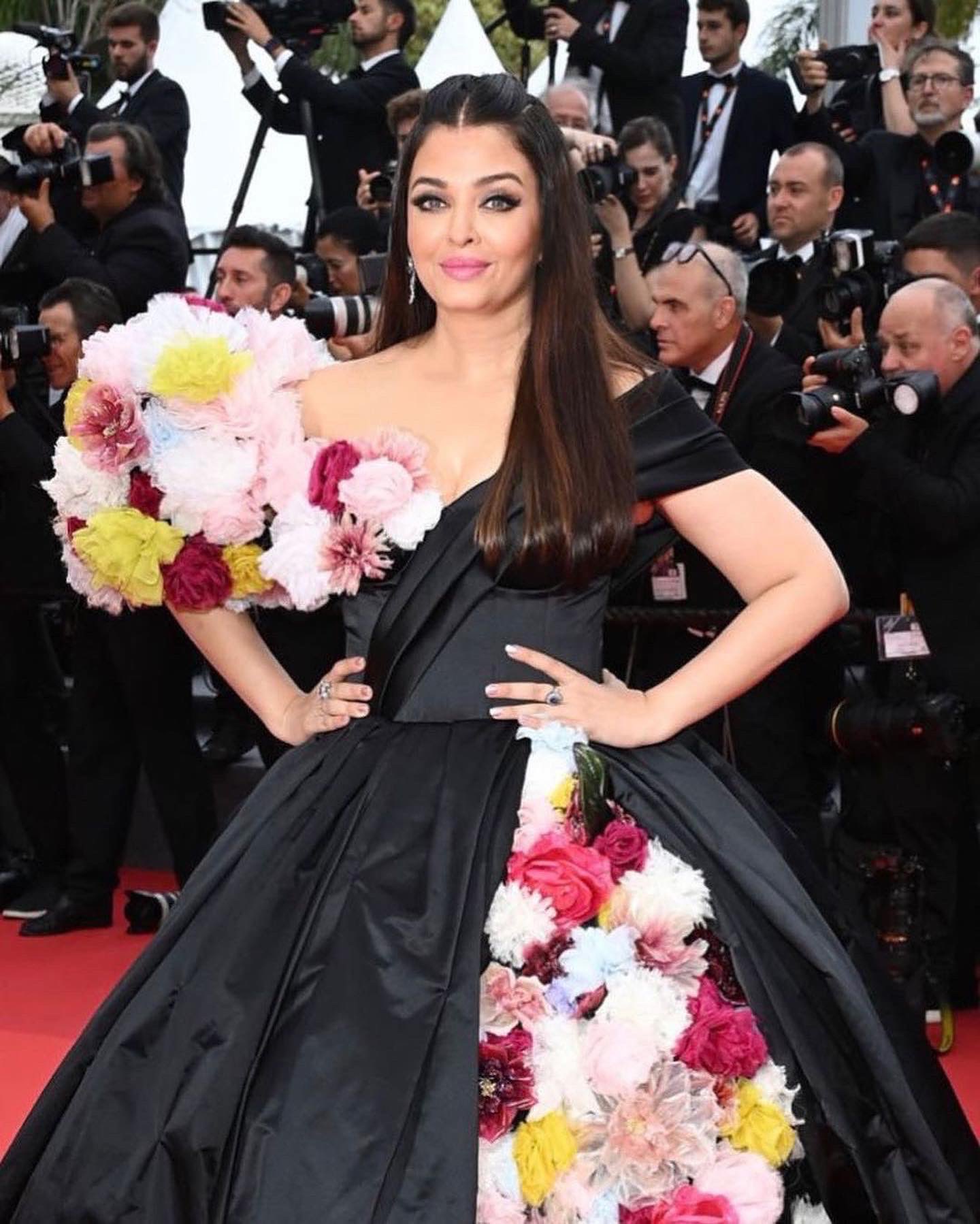 Aishwarya Rai is a sight to behold at the Cannes