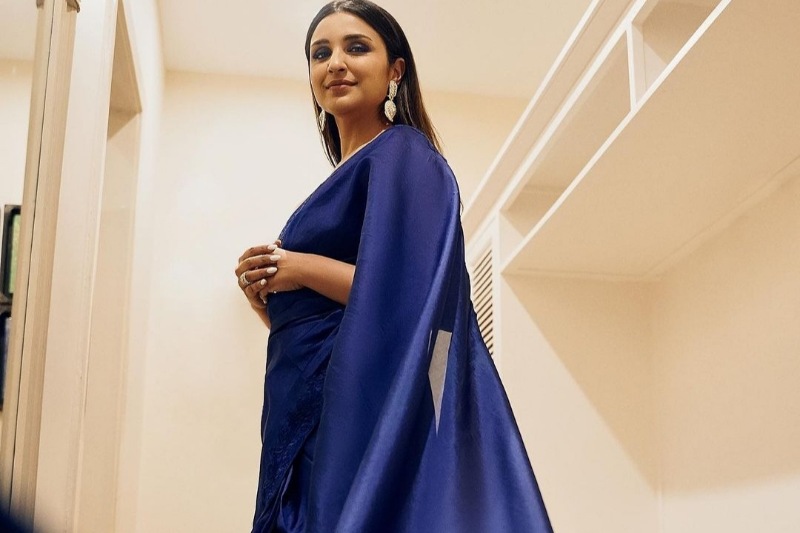 Let Parineeti Chopra grace your timeline in an indigo saree