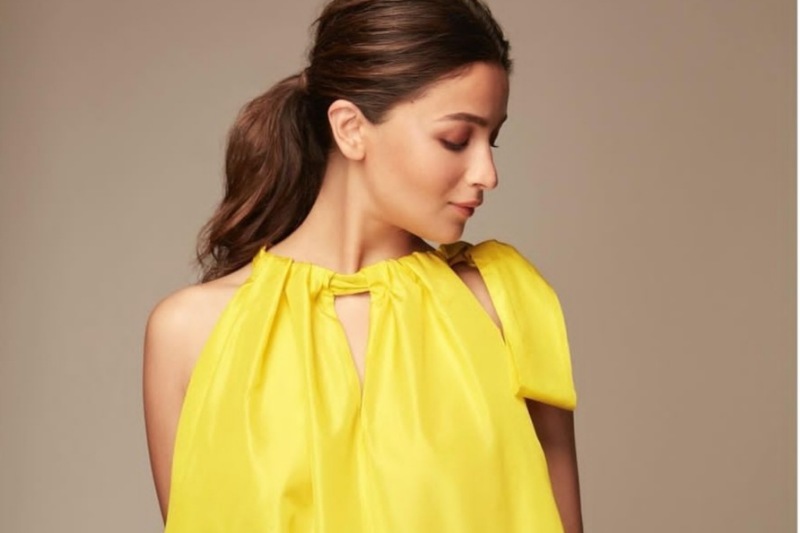 Alia Bhatt, Janhvi Kapoor to Mrunal Thakur - Basant Panchami Yellow Dress  Ideas from Bollywood Actress