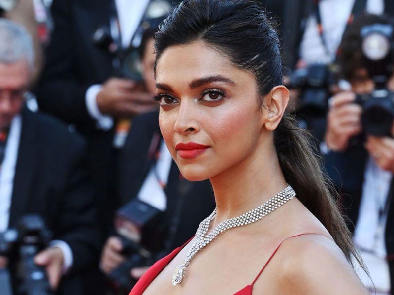 

Deepika Padukone is one Bollywood celebrity who has been rather open about her battle with depression. During a recent event in Mumbai, recalled how she overcame depression with the help of medical professionals and support from her family. Deepika said that she even “felt suicidal at times,” reported news agency ANI.

Thanking her mom Ujjala Padukone, Deepika said, “I give all the credit to my mother for recognising the signs and symptoms because it just happened out of the blue.” 

Deepika added, “I was on a career-high, and everything was going well, so there was no reason or no apparent reason why I should’ve felt the way I was feeling, but I would break down for no reason. There were days when I just didn’t want to wake up, I would sleep because sleep for me was an escape, I was suicidal at times,” Deepika commented.

About Deepika Padukone’s ordeal with depression

Recalling her ordeal with depression, Deepika said at the event, “My parents live in Bengaluru and every time they visited me, even now when they visit me, I always put on a brave front, like everything’s okay, you know you always want to show your parents that you’re fine.”

She added, “So, I was doing one of those things like I’m fine… until they were leaving one day, they were going back to Bengaluru and I broke down and my mother asked me the usual hygiene questions like… is it a boyfriend? Is it someone at work? Has something happened? And I just didn’t have answers… it was none of these things. And it just came from a really empty, hollow place. And she knew instantly, and I think that for me was God sent.”

Speaking of how medication helped her get better, Deepika added, “Coming back to me… I needed professional help. And then the journey went on… I was put on to a psychiatrist, medication which went back and forth for many months. I was resistant to that at first because there was so much stigma attached to mental illness, so that went on for a couple of months until I finally started taking medication and started feeling better.”

For more updates, follow @masalauae.

jQuery(function($){

				$("#main img").each(function(){

					var $this = $(this), flag = "";	
					if (this.hasAttribute("alt") === false)
						//text = " has no alt attribute";
                        flag=1;
					else if ($this.attr("alt") === "")
						//text = " has an empty alt attribute";
                        flag=1;
					else
						//text = " has an alt attribute of '"+$this.attr("alt")+"'";
                        flag=0;
                    if(flag==1){
					var trimStr = $.trim($("#main h1").text());
					if($this.parent().hasClass("post-thumbnail")){
					$this.attr('alt',trimStr);
					}
					else
					{
					if($this.next().text() === "")
					$this.attr('alt',trimStr);
					else
					$this.attr('alt',$this.next().text());
					}
                    }
				});			
			});

		Tagged: Bollywood, bollywood news, celebrities, Deepika Padukone, Entertainment	

