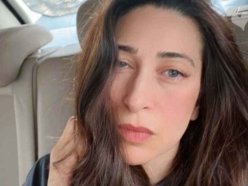 See pictures: Karisma Kapoor flaunts her au naturel self