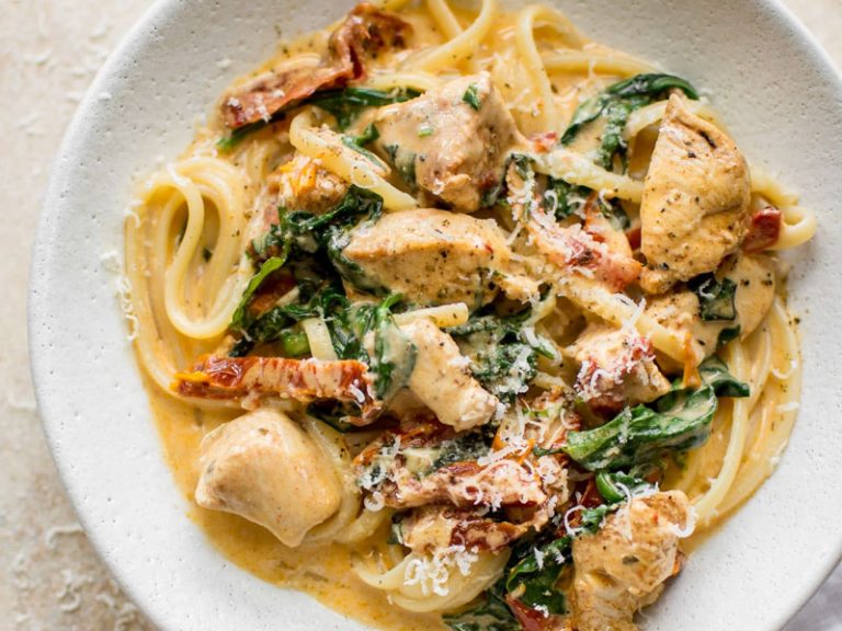 Tuscan Chicken Pasta: Delicious creamy pasta in 30 minutes!