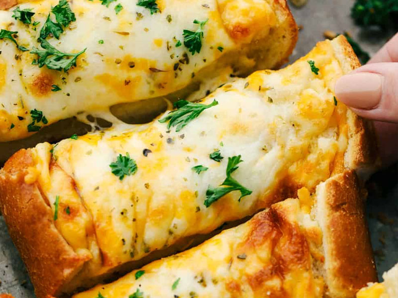 cheesy garlic bread: Easy recipe for quick 1