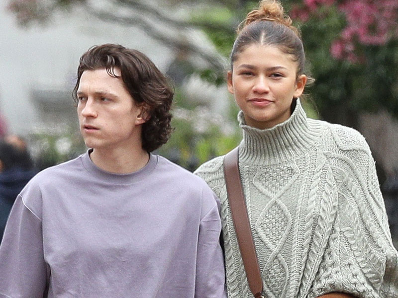 Zendaya And Boyfriend Tom Holland, Away From Home, Check Into Mumbai. See  Airport Pics