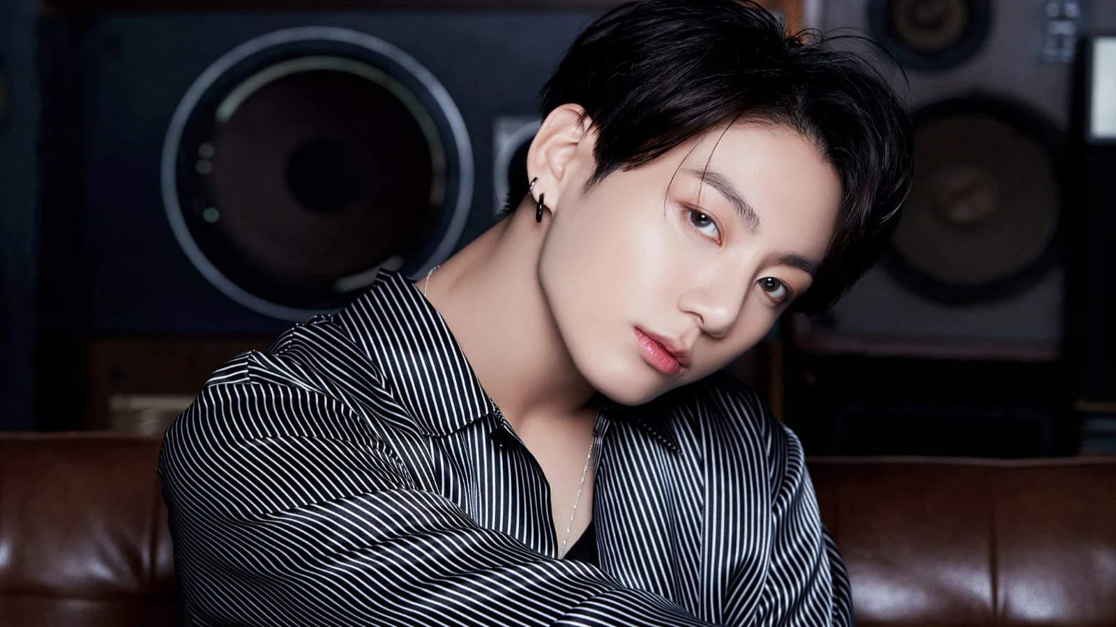 BTS Jungkook's airport looks are to die for. Have a look at the