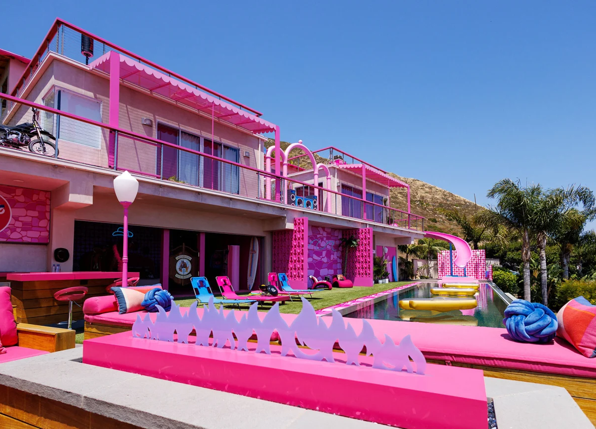 Chrissy Teigen enjoyed family time at Barbie’s Malibu DreamHouse, see ...