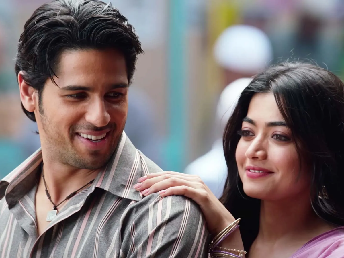 Sidharth Malhotra: WATCH: Sidharth Malhotra and Kiara Advani out on a ...