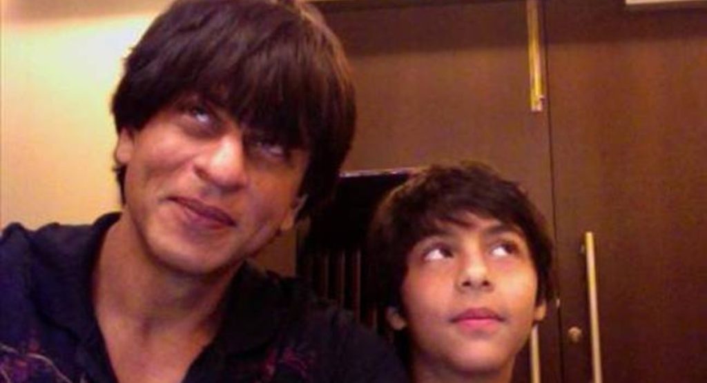 Shah Rukh Khan: Watch Shah Rukh Khan's hilarious reaction to a young ...