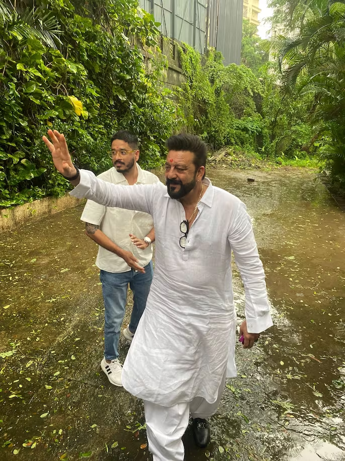 Sanjay Dutt nails the "Vaastav" look for his 64th birthday as he greets fans - See ALL the pics here