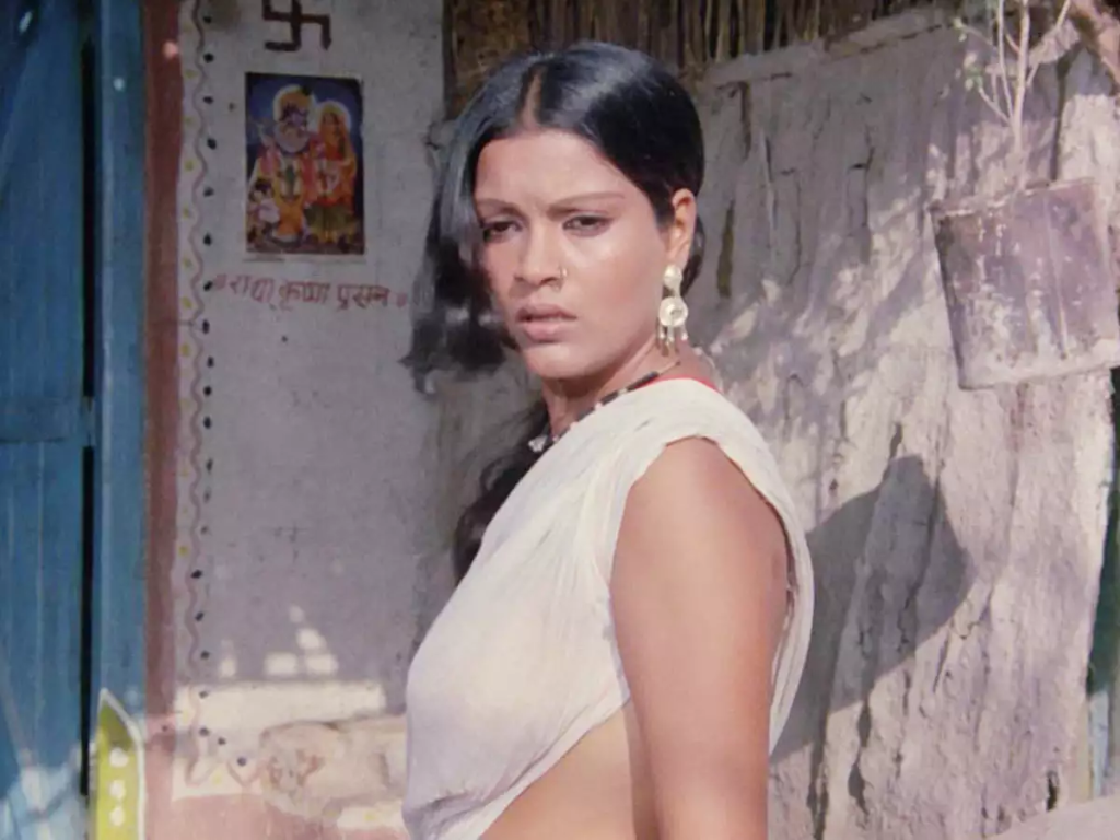 Zeenat Aman Burst Into Tears During This Popular Song Shoot Heres What Happened Masala 