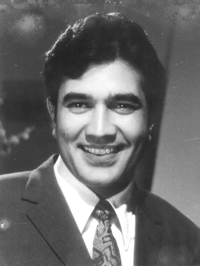 5 DREAMY pics of Rajesh Khanna from his youth - Masala