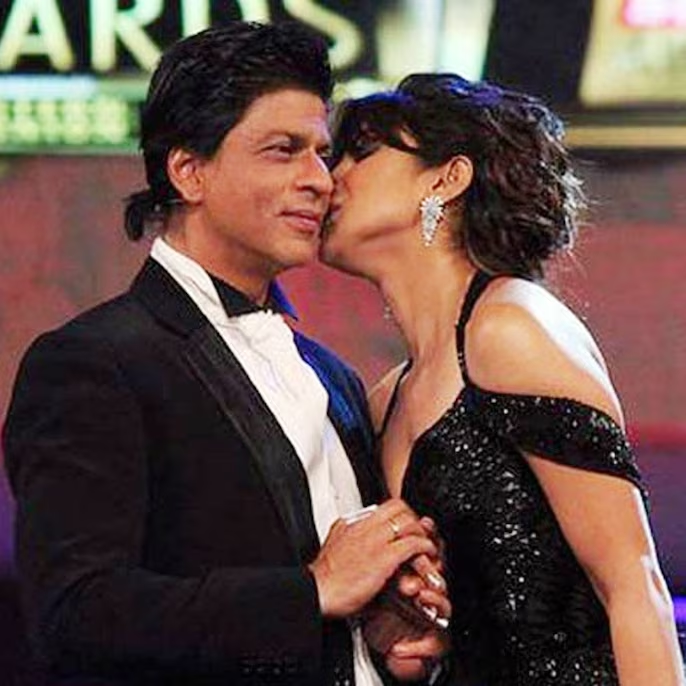 Blast From The Past: When Shah Rukh Khan asked Priyanka Chopra to MARRY her  on national television - Masala